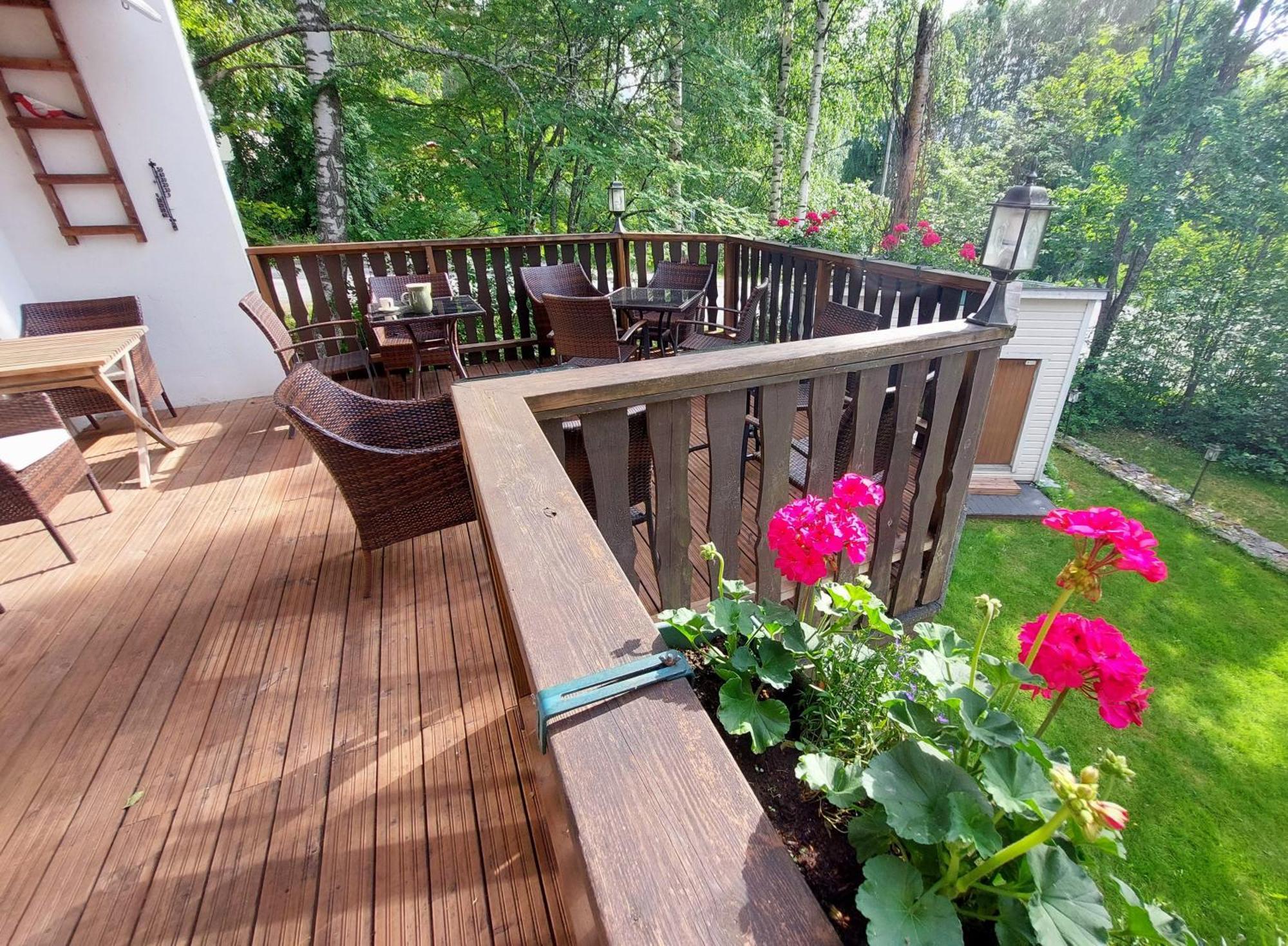 Cronin'S Guesthouse Bed & Breakfast Heinola Exterior photo