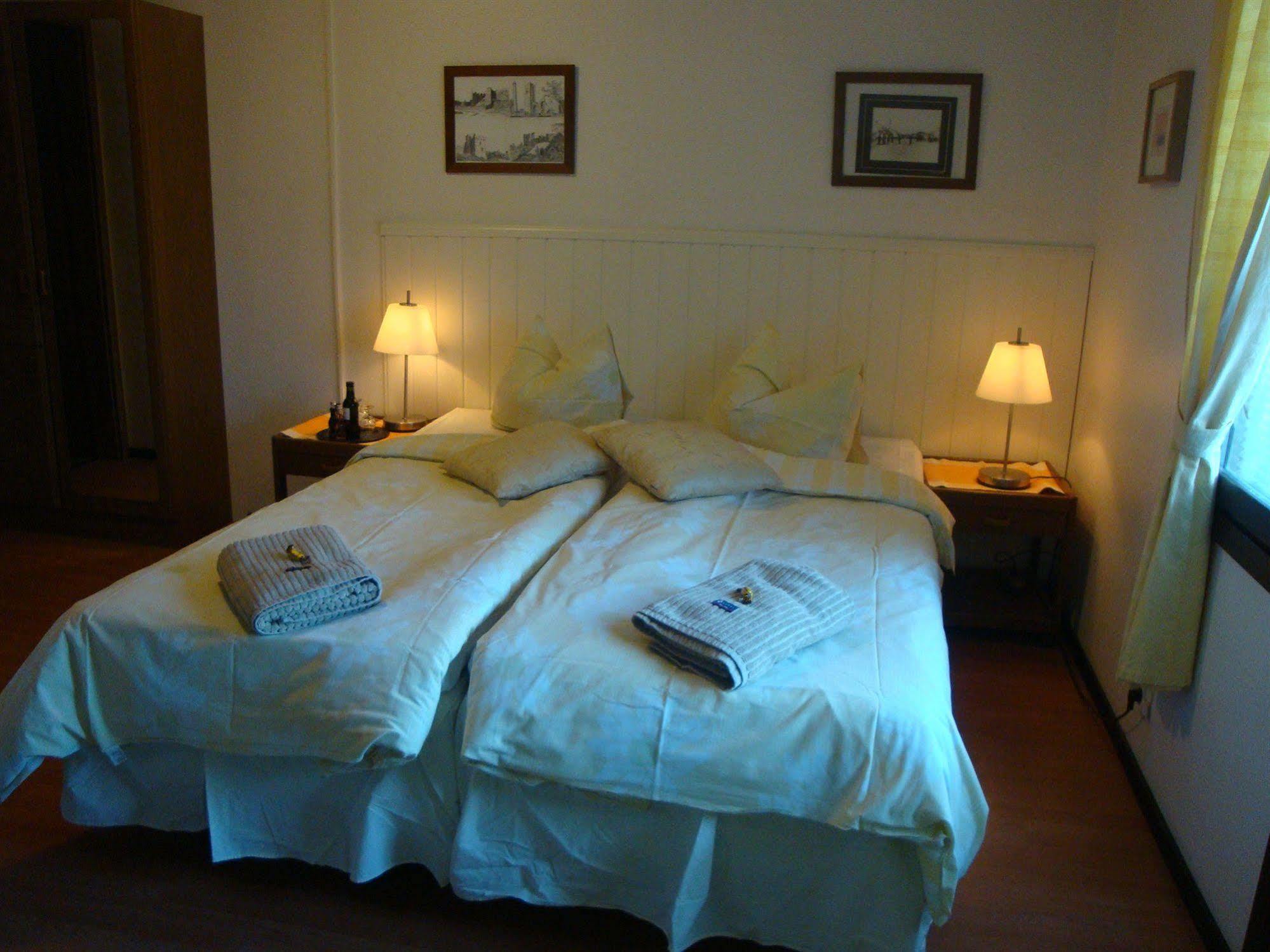 Cronin'S Guesthouse Bed & Breakfast Heinola Exterior photo